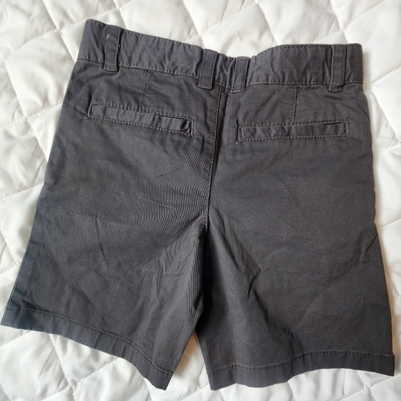 𝅺CAT & Jack boys shorts size 5 - Picture 2 of 5